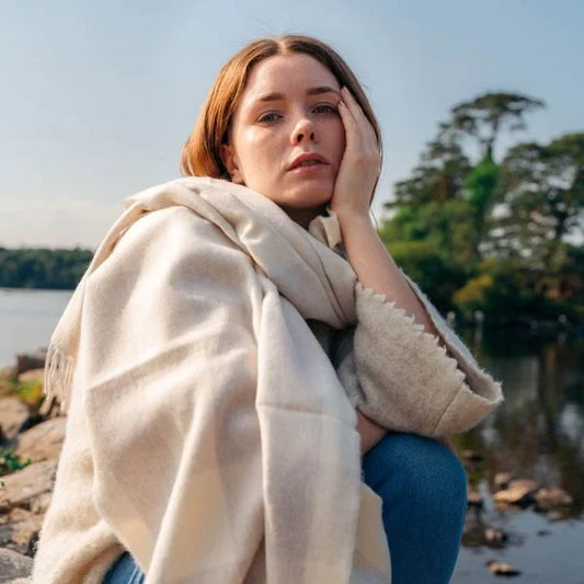 Esarfa supradimensionata din lana merinos, Crem/Carouri