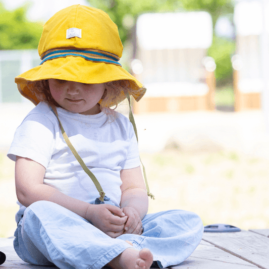 palarie-bumbac-organic-protectie-uv-60-pickapooh-galbenus