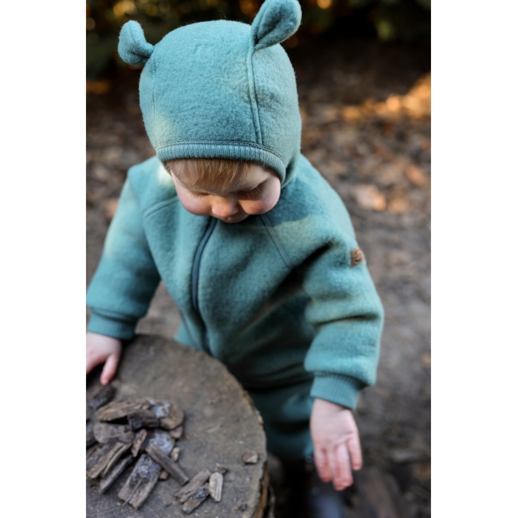 Cagula cu urechi Mikk-Line din lana fleece organica, Verde