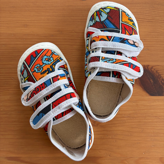 Tenesi barefoot din seaqual, Benzi desenate