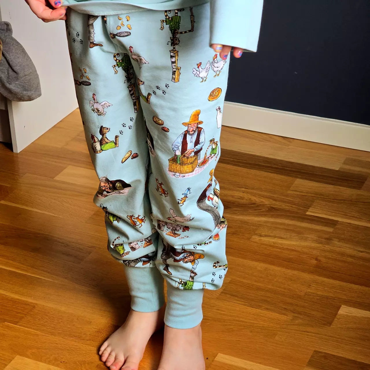 Pijama Pettson si Findus bumbac organic Geggamoja