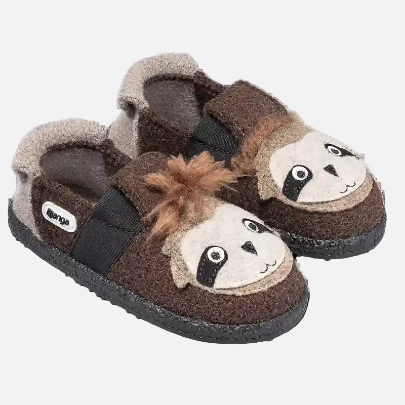 papuci casa pentru bebeusi si copii din lana fiarta cu scai